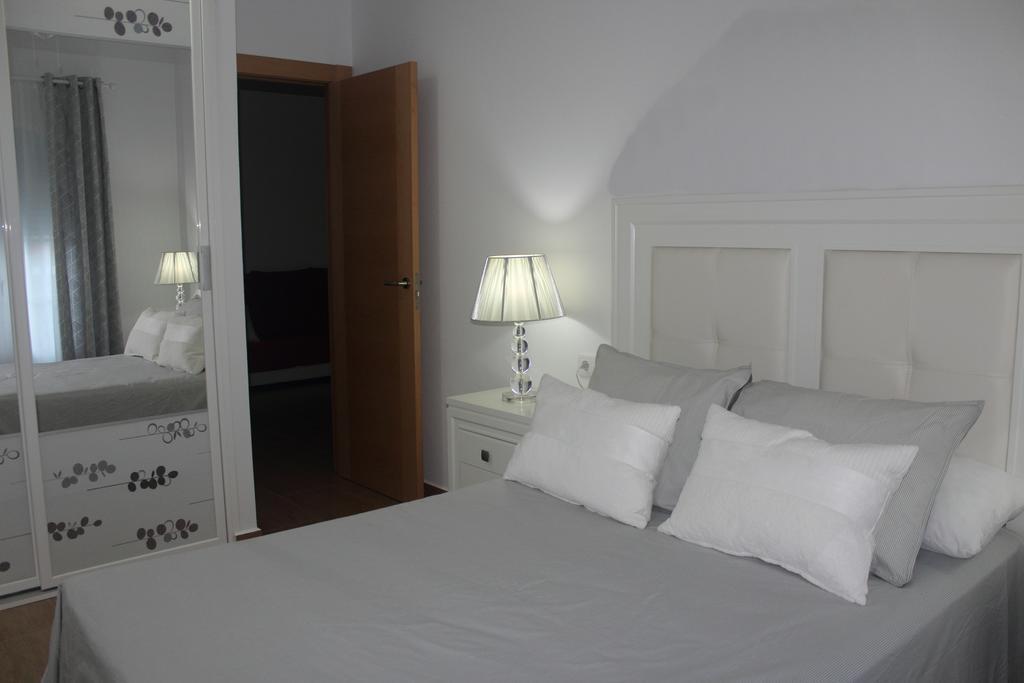 Be Happy Apartment Algodonales Bilik gambar